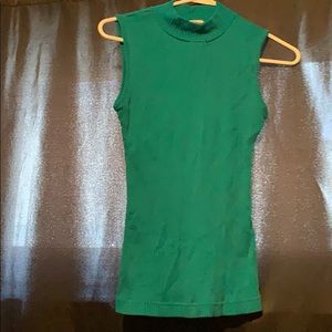 Sleeveless mockneck
